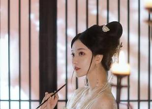 你敢信，资源只是露儿大魔王的伊芙琳原图的开始！