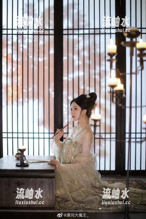 露儿大魔王 你敢信,资源只是露儿大魔王的伊芙琳原图的开始!