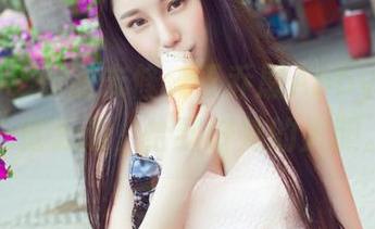 青豆客 – 原图未修，王乔恩Abby的豹纹一览无遗，恰到好处的大胆。