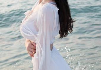 魅妍社 – 看那，陈雅漫VICKY的夏日写真集又更新了，直呼给我来一打