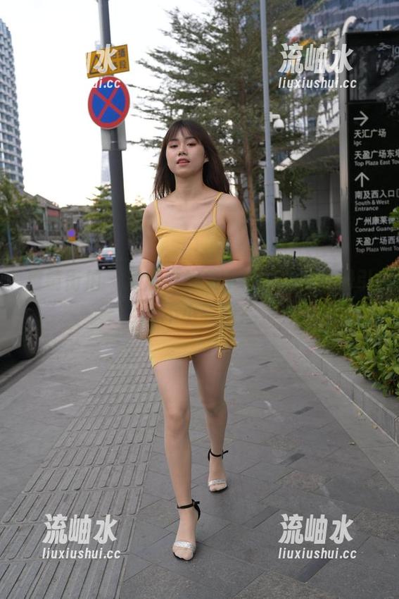 魔镜街拍-艾小青 魔镜街拍 - 漫展上的艾小青,免费图册引起不小骚动?