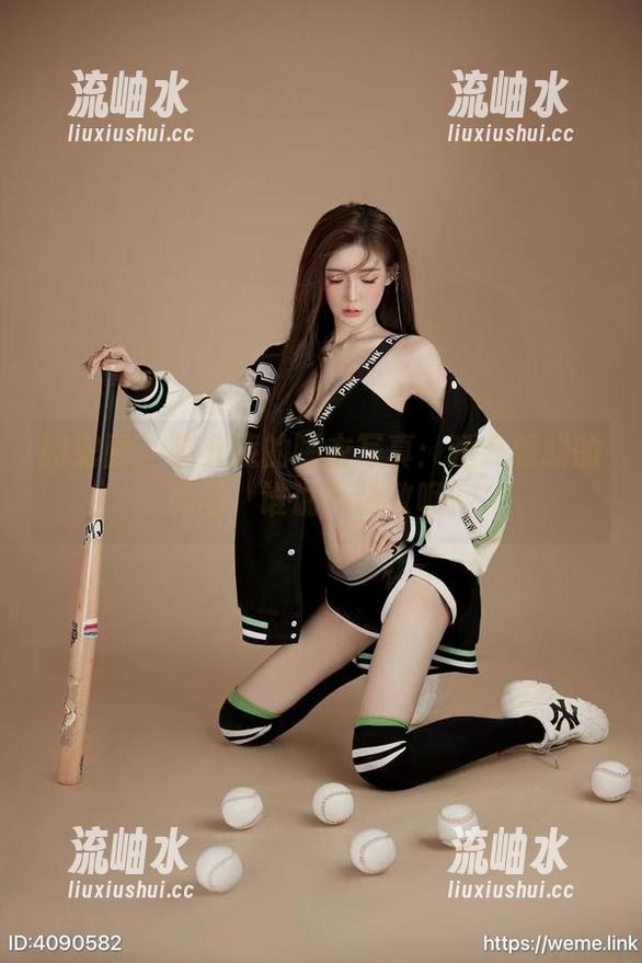 微密圈 - 黎允熙的睡衣写真：睡意朦胧的原图，谁说不精致呢？